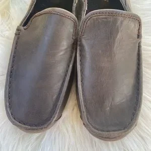 UGG Australia Hunley Dark Brown Leather Loafers Size 9 s-l400.jpg main image 2
